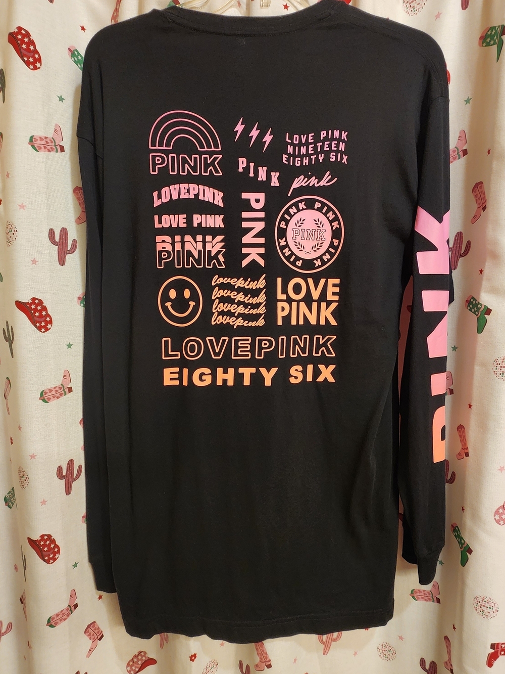SZ SMALL VS PINK LS CAMPUS TEE.
